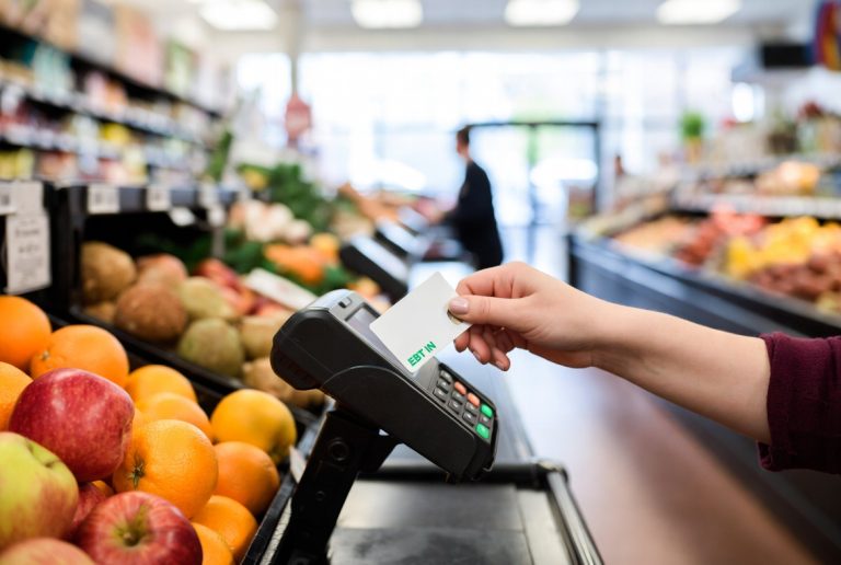 Food Pantries vs SNAP: Understanding Your Options for Food Assistance